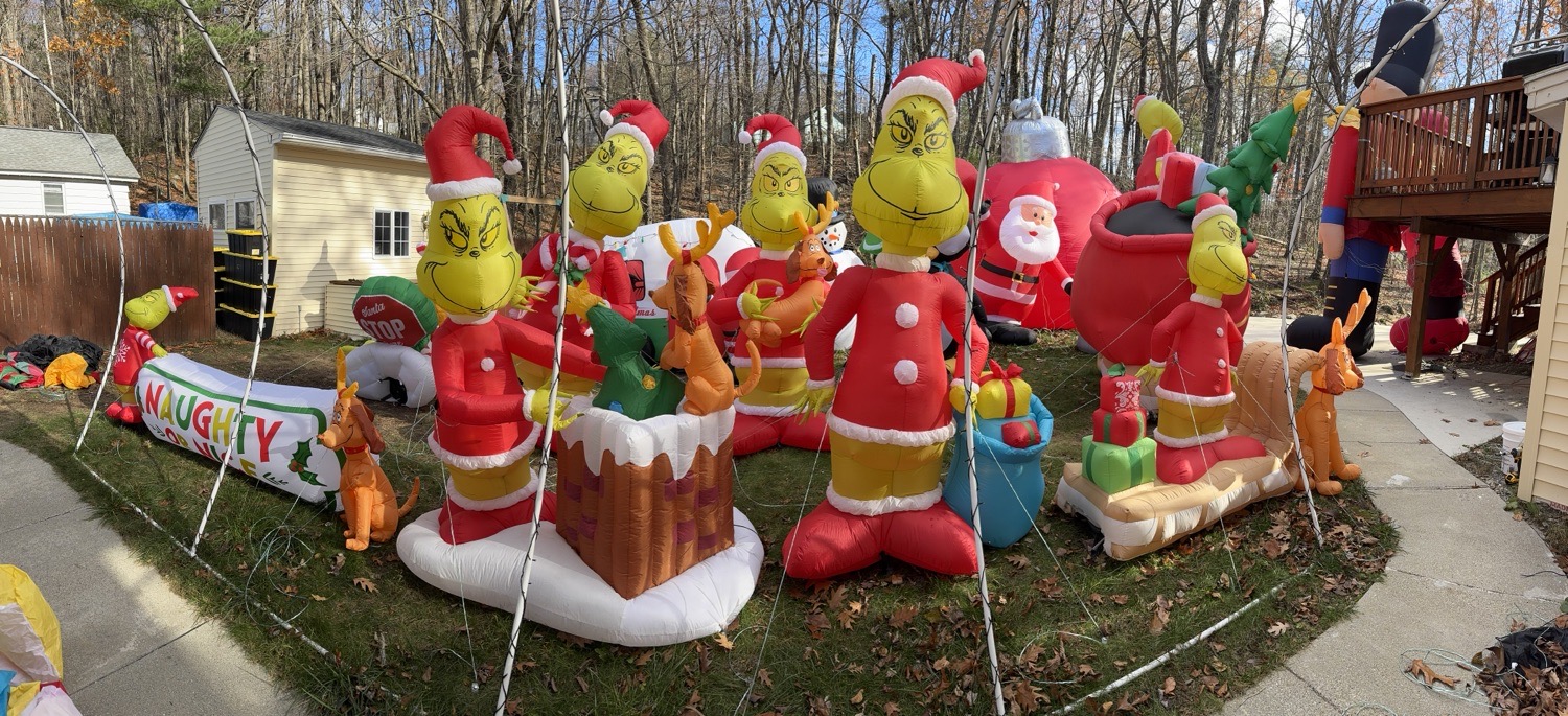 Cornwell Holiday Display, Christmas lights in Worcester, MA (photo 1)