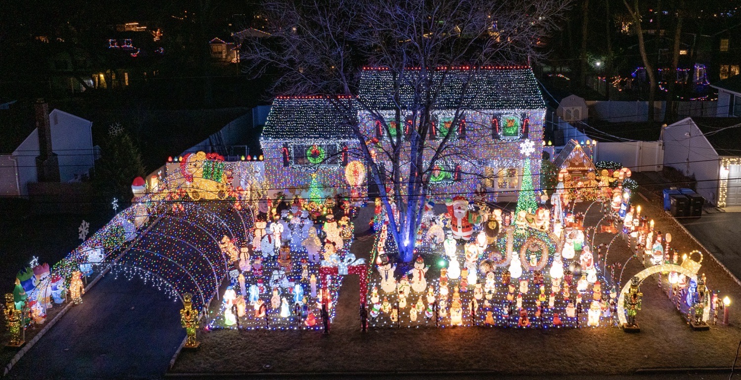 Liam’s spectacular Christmas Display, Christmas lights in Middletown, NJ (photo 1)