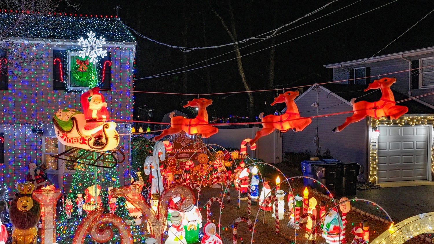 Liam’s spectacular Christmas Display, Christmas lights in Middletown, NJ (photo 2)