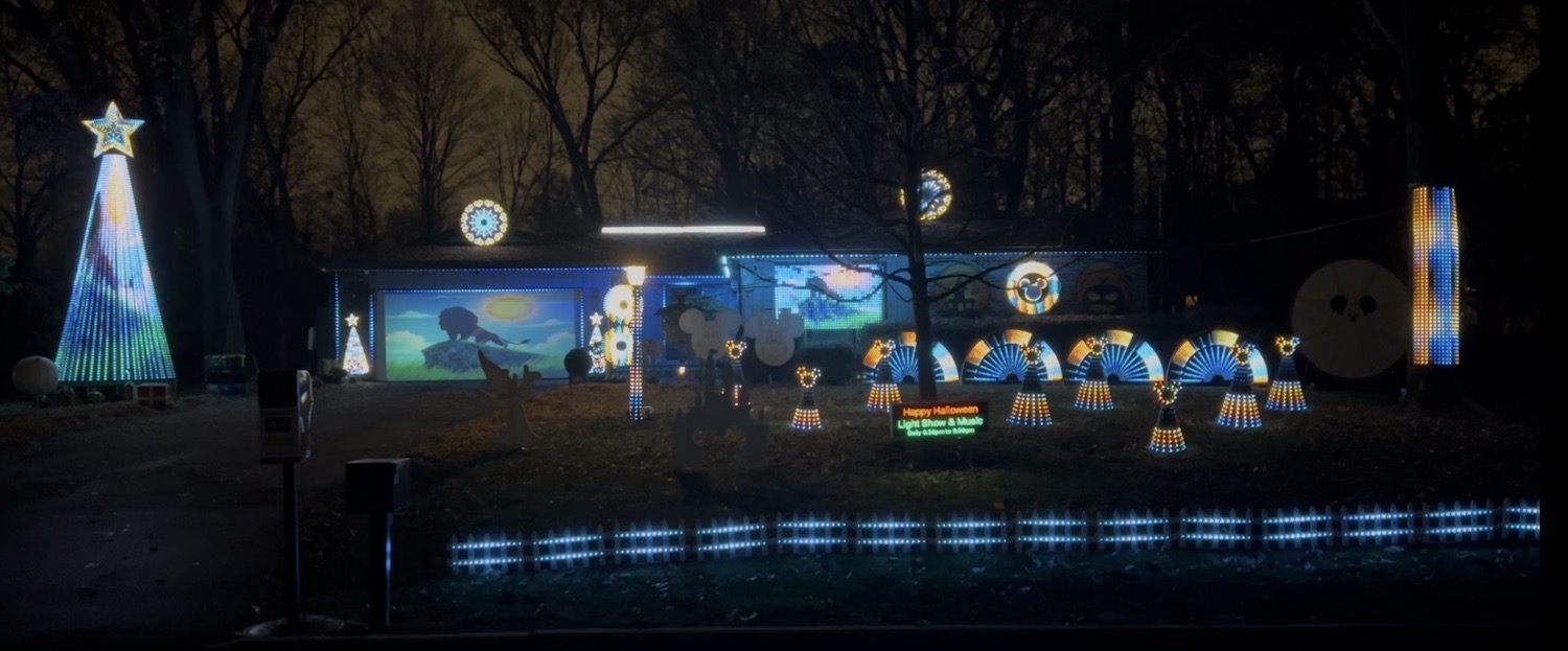 Forest Estates Light Show, Christmas lights in Palatine, IL (photo 2)