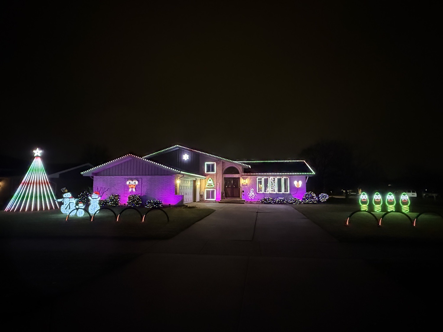 Symphony of Lights on Swanberg, Christmas lights in Mokena, IL (photo 3)