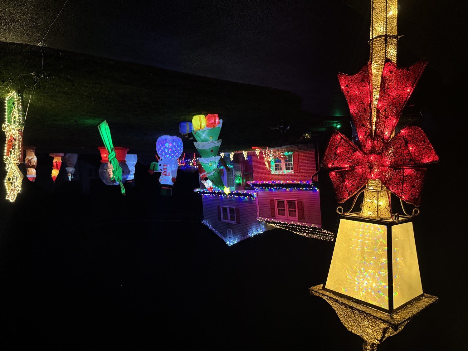 A Very Merry Manorwood Christmas, Christmas lights in West Chester, PA (photo 1)