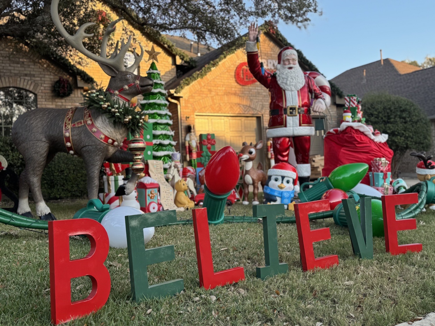 Christmas at Drury Lane, Christmas lights in Austin, TX (photo 1)
