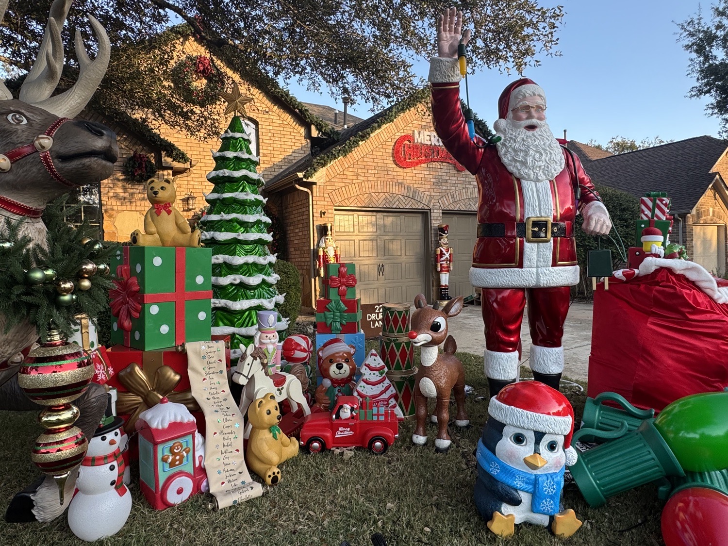 Christmas at Drury Lane, Christmas lights in Austin, TX (photo 4)