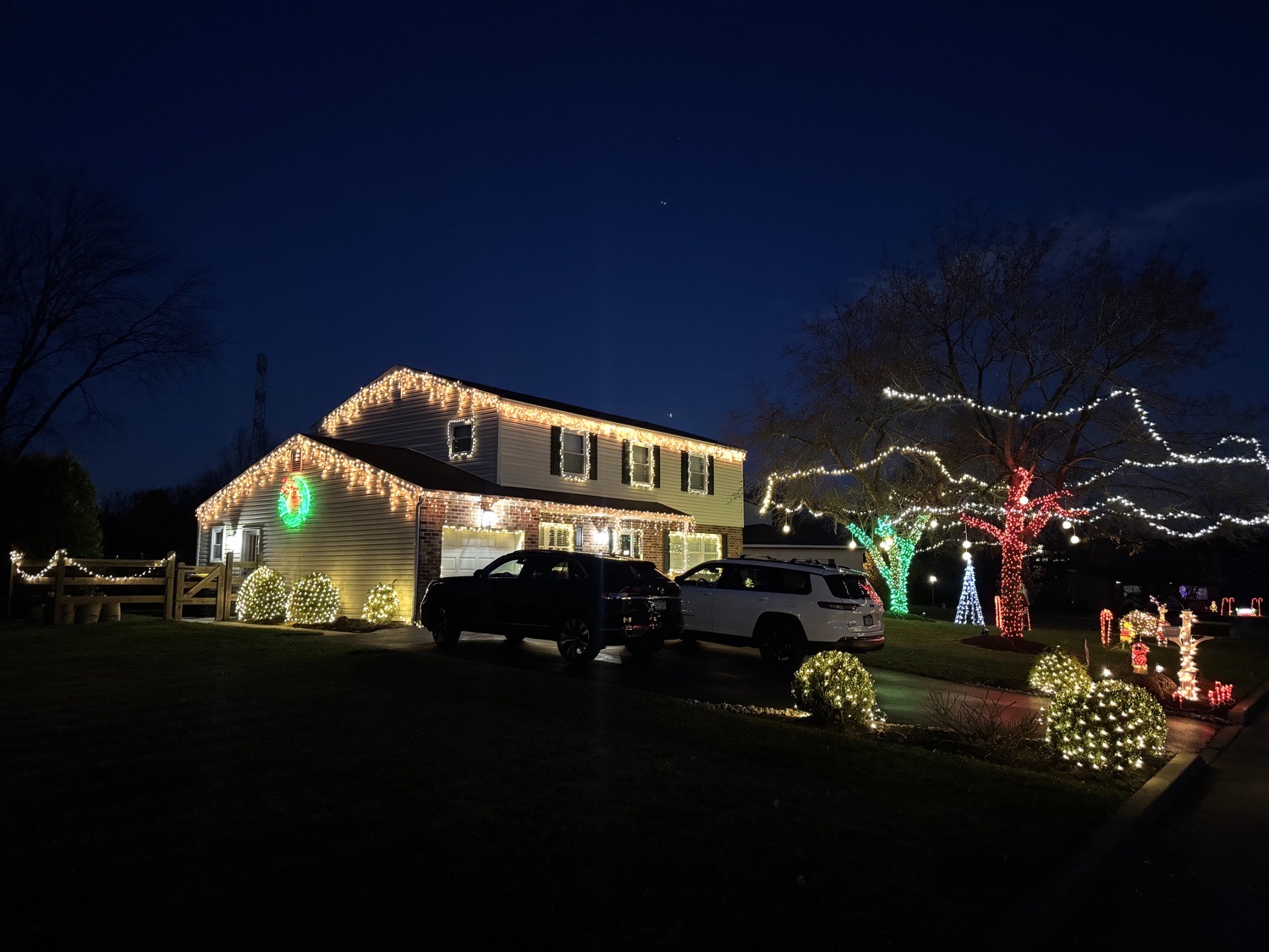 Horseshoe Holidays, Christmas lights in Blue Bell, PA (photo 3)