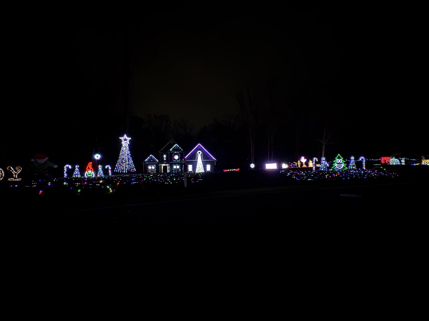 Collier Christmas On Tadley Dr., Christmas lights in Midlothian, VA (photo 1)