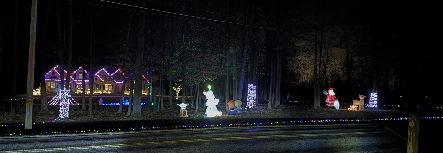 Morris Family Christmas lights, Christmas lights in Lodi, OH (photo 2)