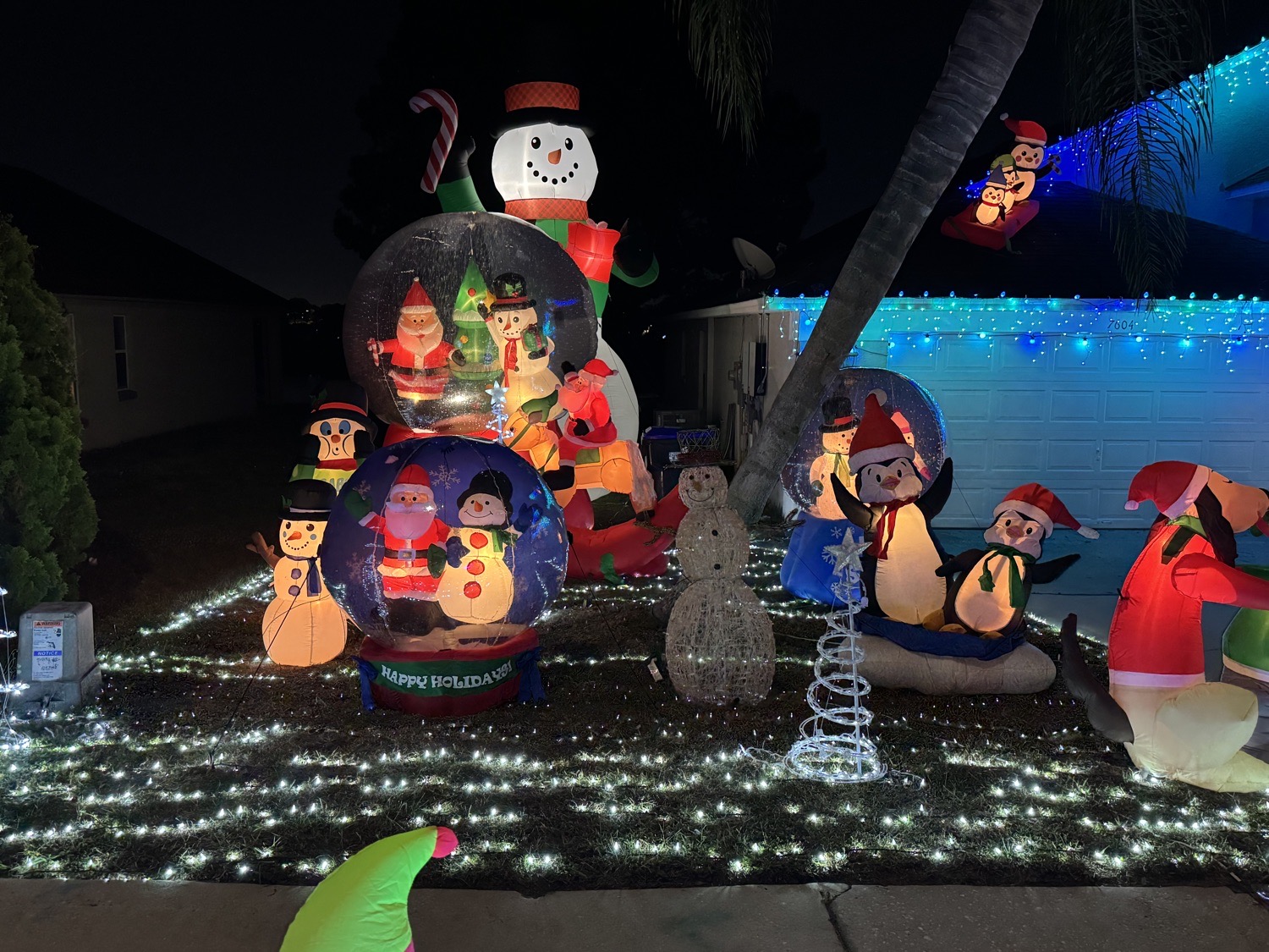 Wondrous Winters: Battle of The Seasons, Christmas lights in Orlando, FL (photo 2)