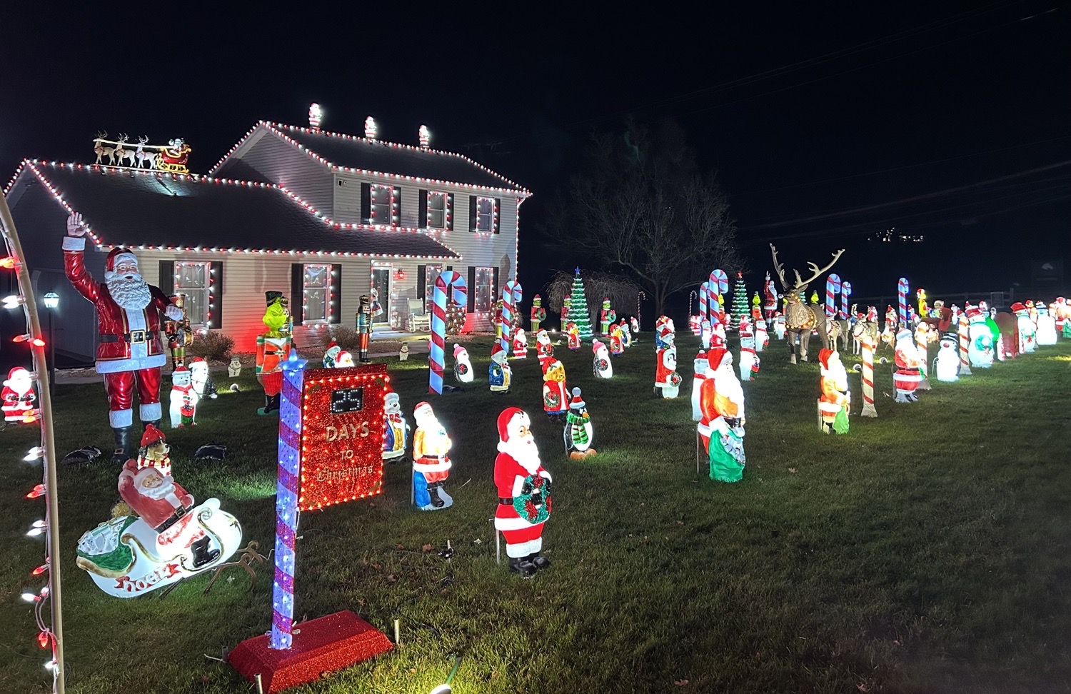 Christmas On Monacy, Christmas lights in Coatesville, PA (photo 1)