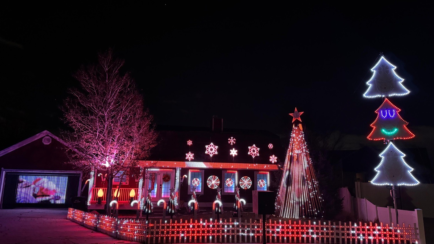 Larson Family Lights, Christmas lights in West Jordan, UT (photo 5)