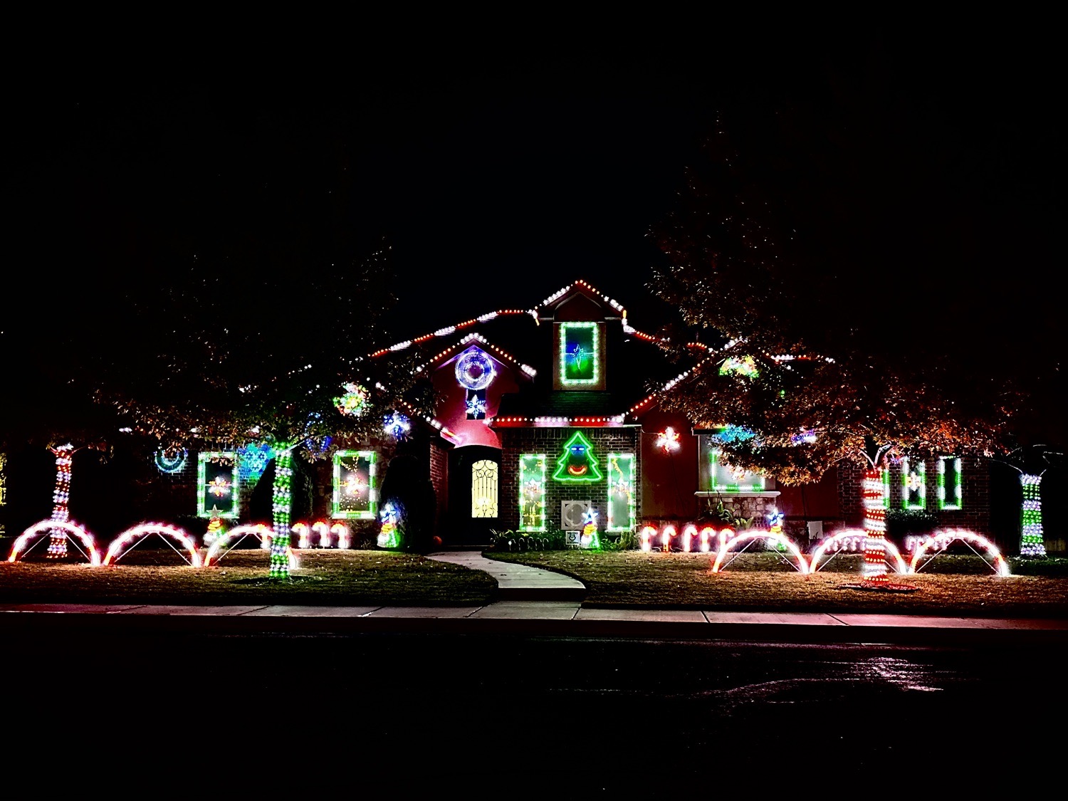 Lights On Chloe, Christmas lights in Amarillo, TX (photo 3)