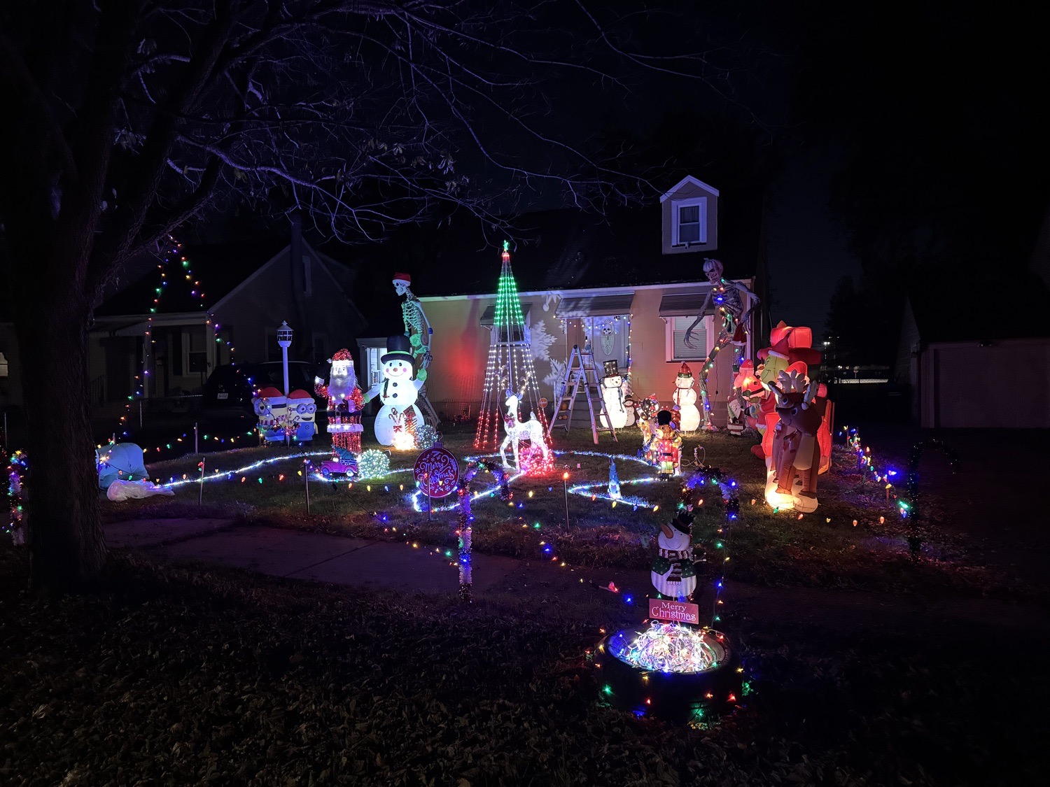 Christmas On Ridgecrest, Christmas lights in Rochester, NY (photo 1)