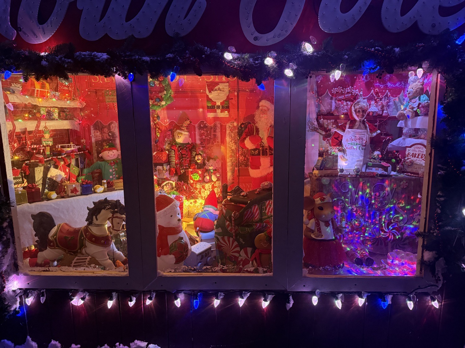 Lights on Easton, Christmas lights in Carol Stream, IL (photo 3)