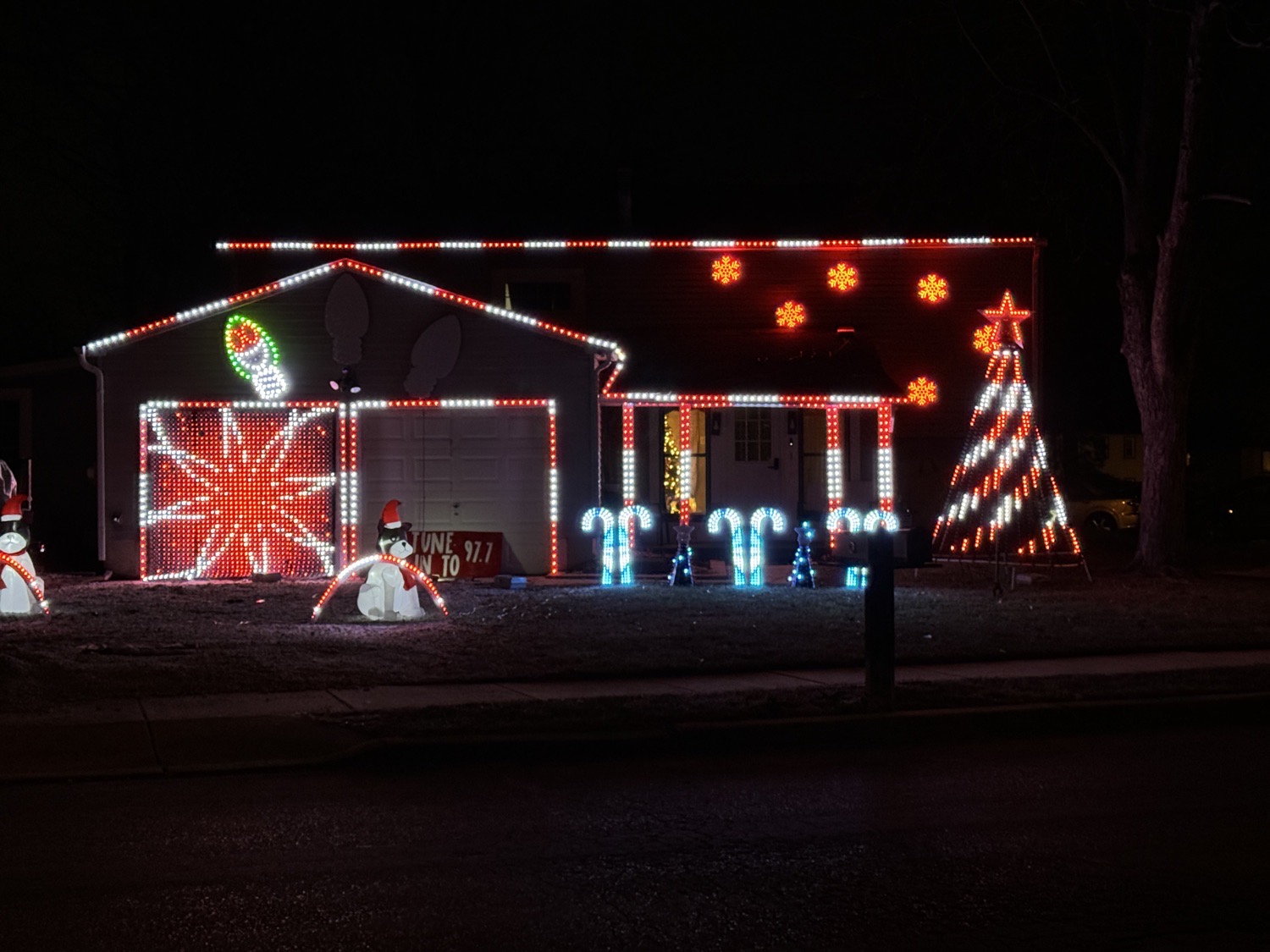 Michielli’s Merry Light Show, Christmas lights in Sicklerville, NJ (photo 2)