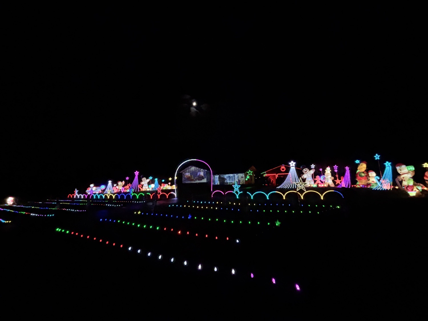 Video Projection Animated Light Show, Christmas lights in Campbell, NY (photo 5)