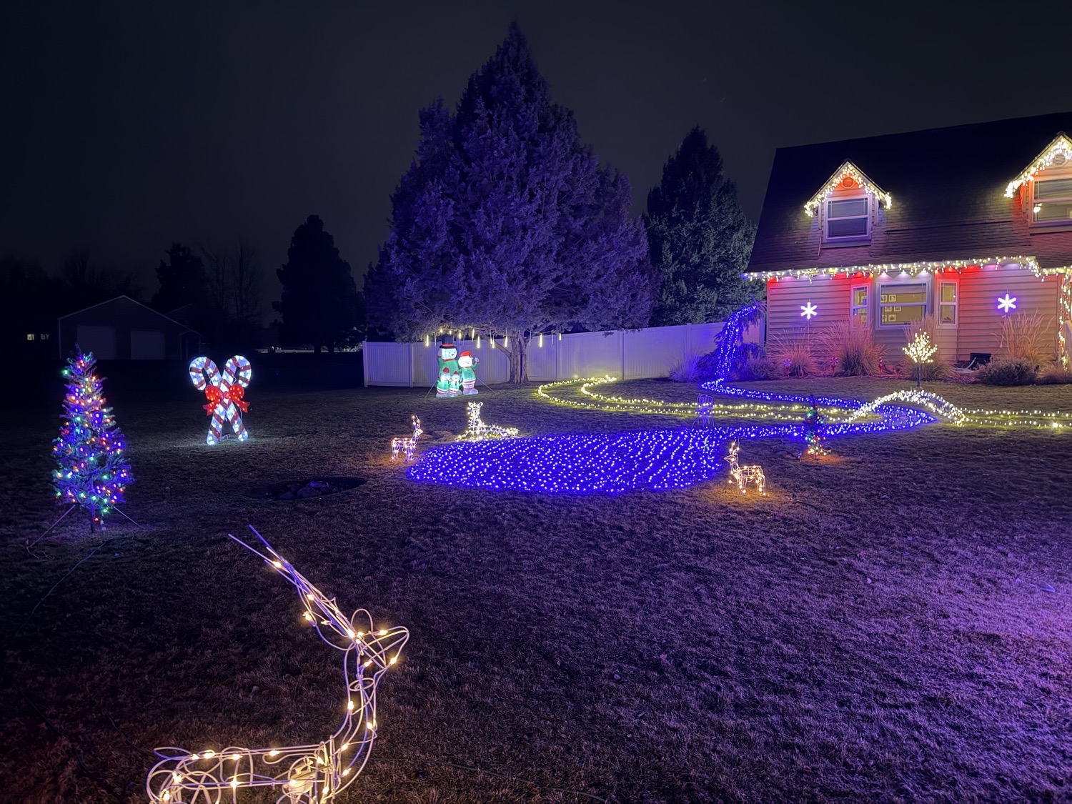 Skyline View Winter Wonderland, Christmas lights in Bend, OR (photo 2)