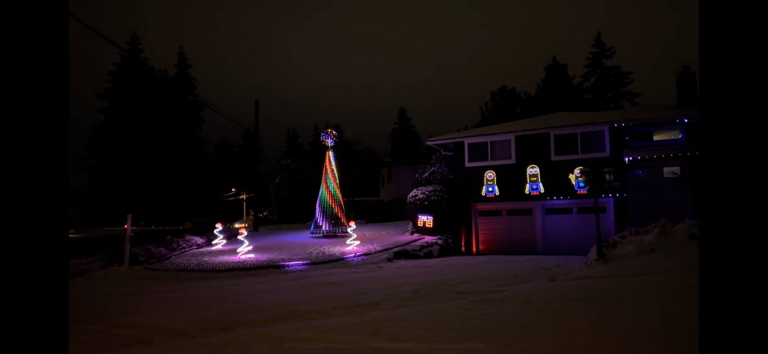 Fluffchester Holiday Show, Christmas lights in Kenmore, WA (photo 4)