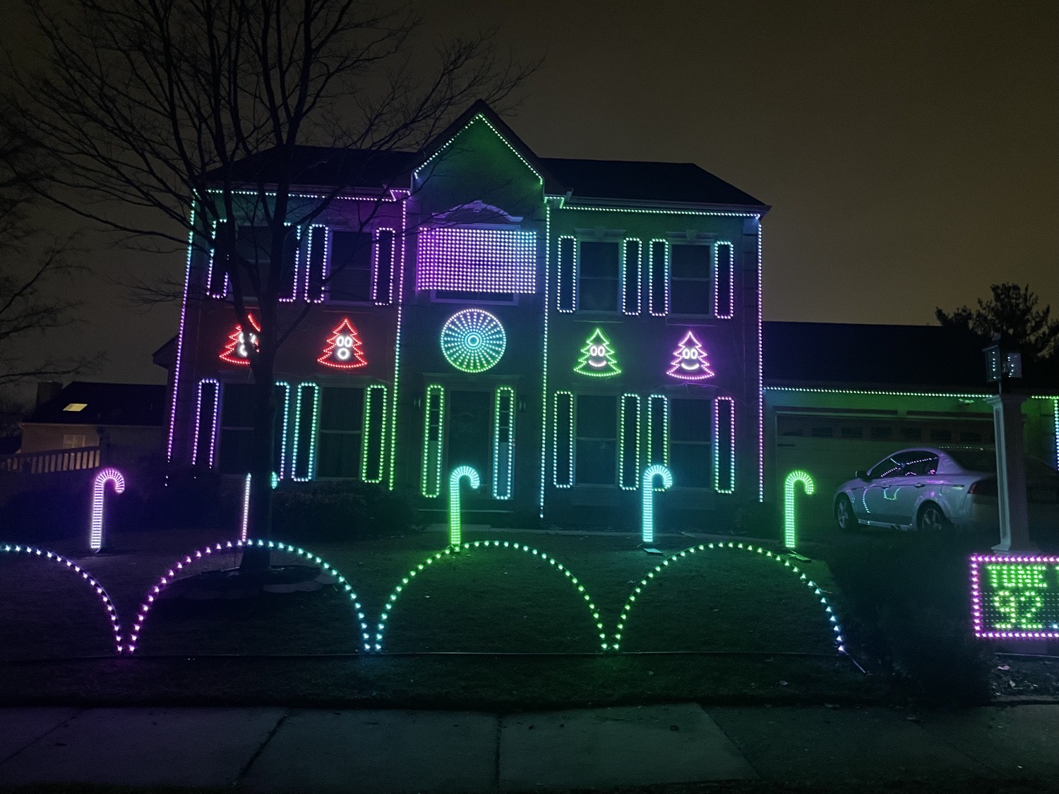 Peters Family Christmas Lightshow, Christmas lights in Conshohocken, PA (photo 1)