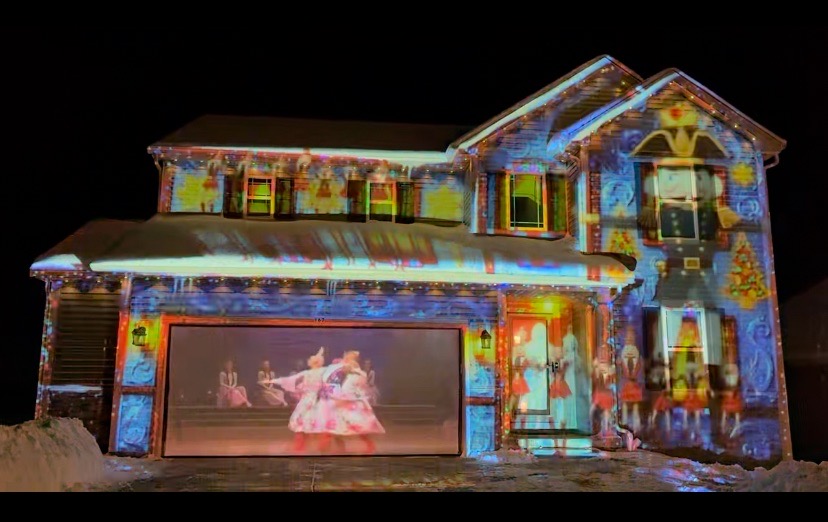 Christmas Projection Shows, Christmas lights in Saukville, WI (photo 1)