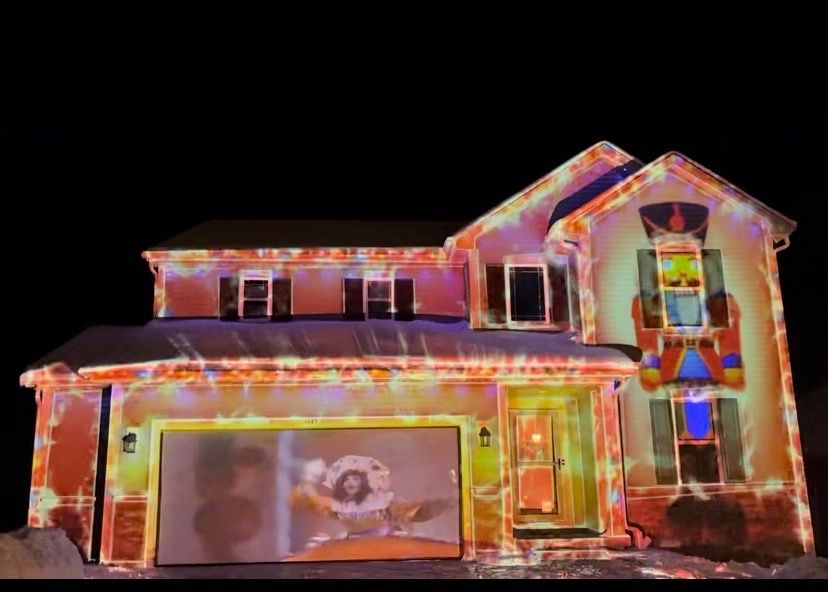 Christmas Projection Shows, Christmas lights in Saukville, WI (photo 2)