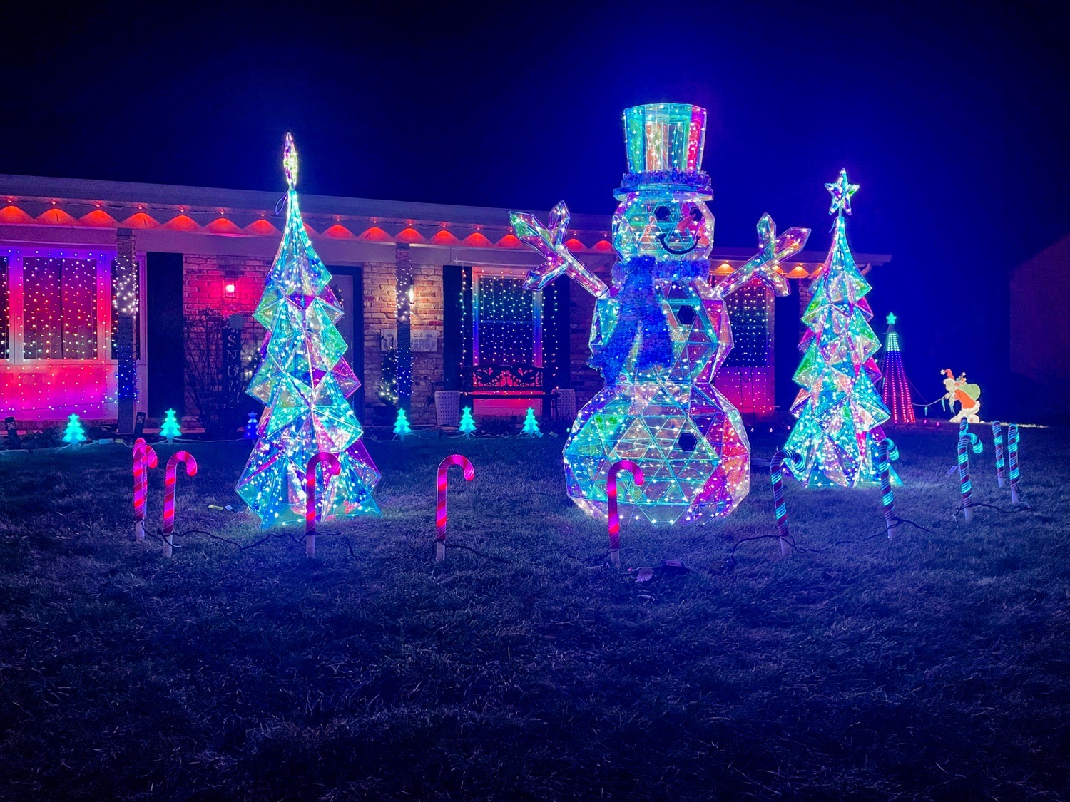 Merry & Bright!, Christmas lights in Fort Wayne, IN (photo 2)