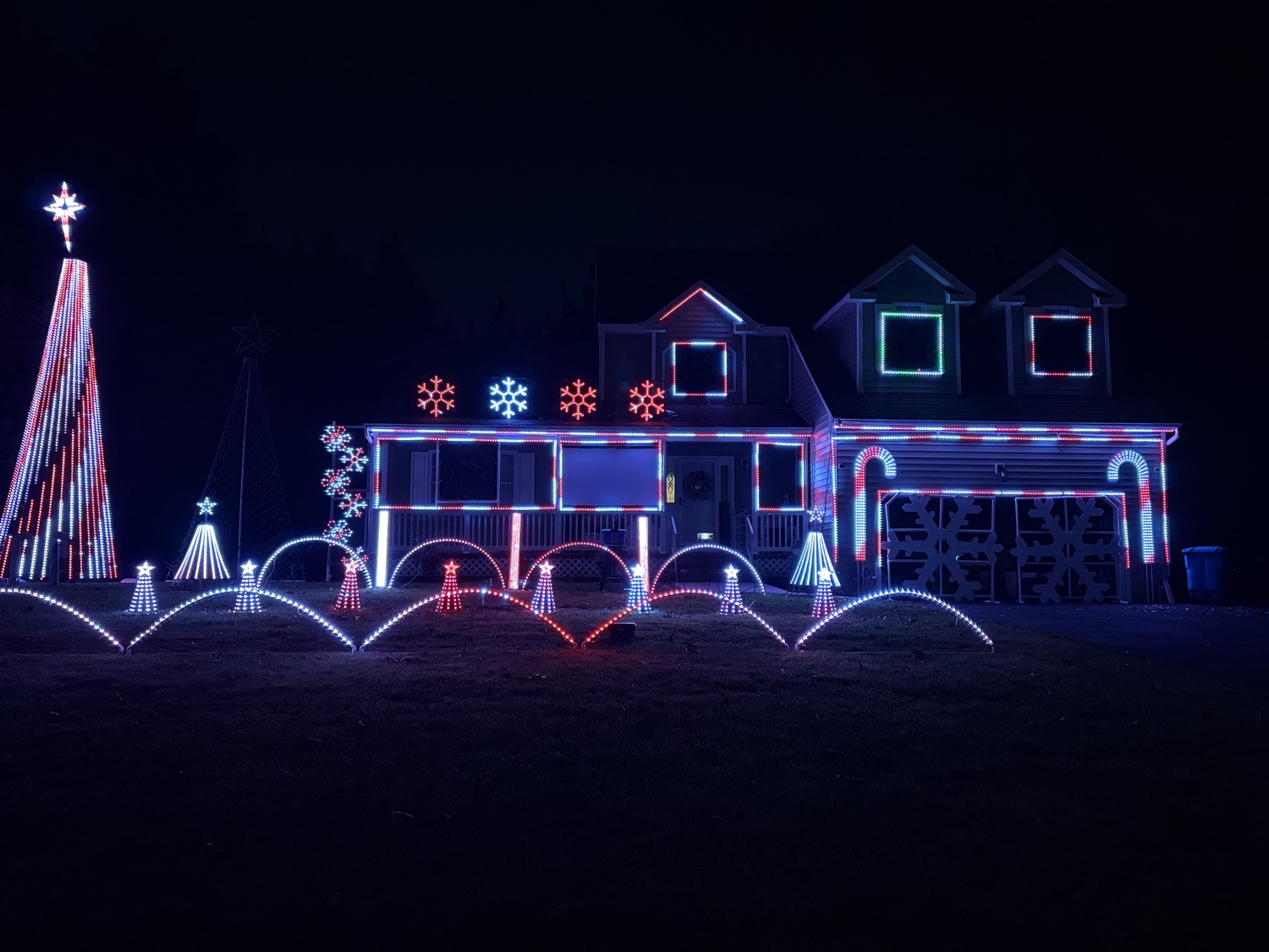 The Cook’s Christmas Lights, Christmas lights in Jackson, NJ (photo 2)