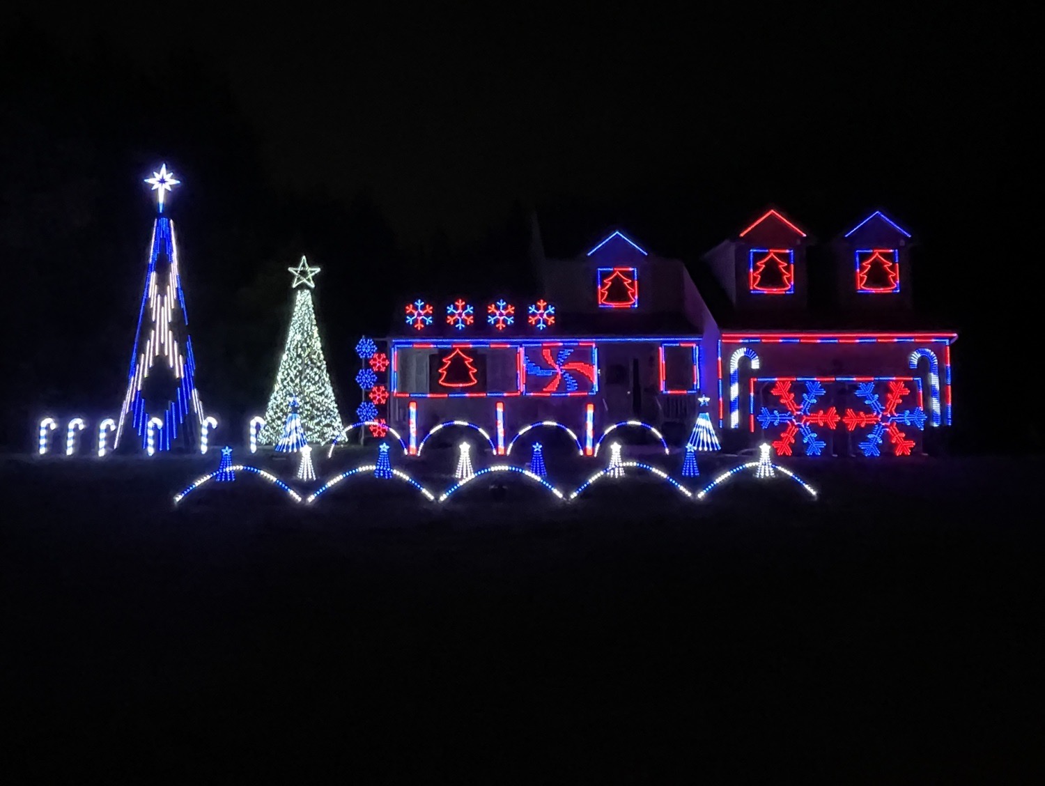 The Cook’s Christmas Lights, Christmas lights in Jackson, NJ (photo 4)