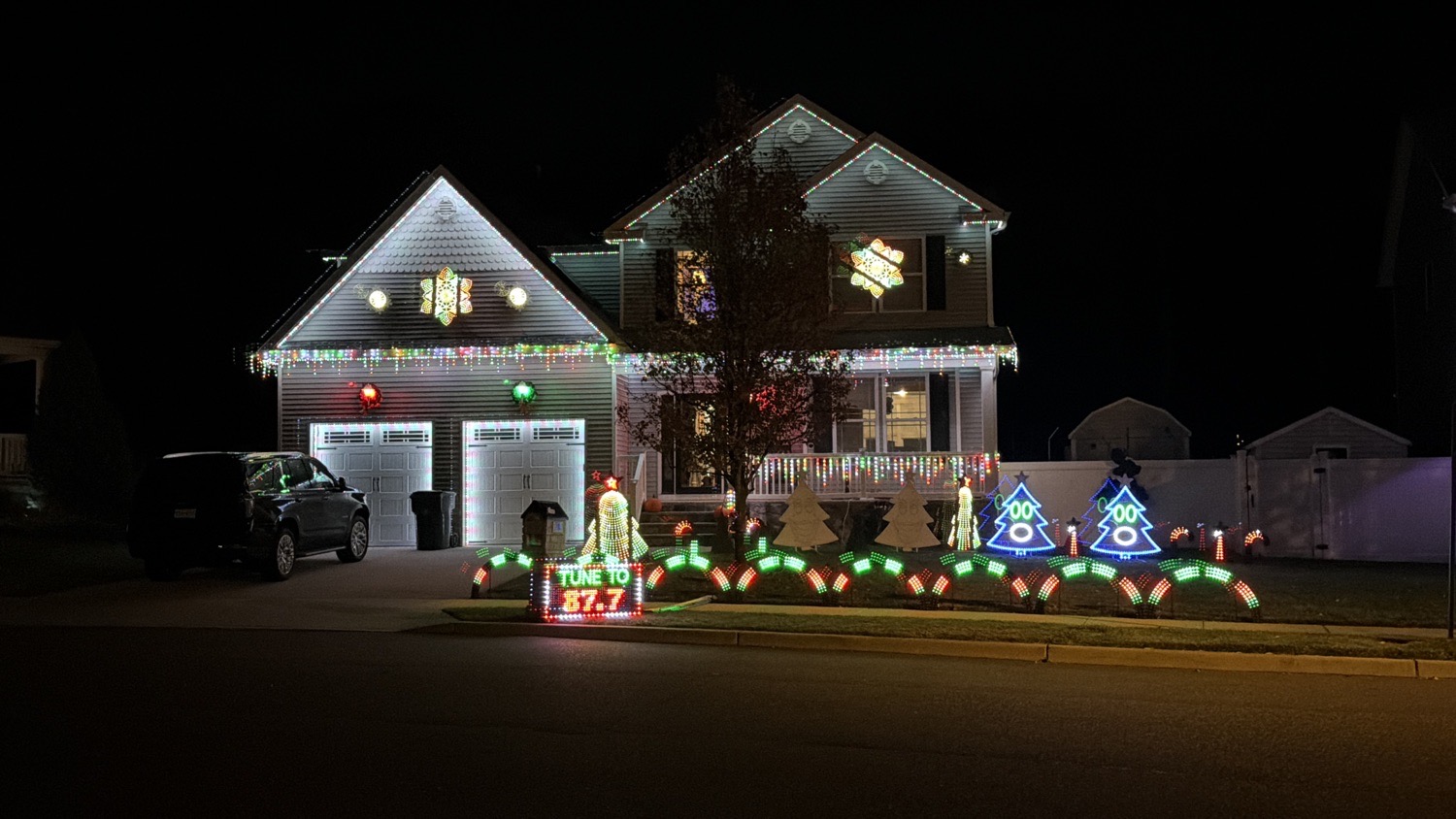 Kansas Ave Light Show, Christmas lights in Toms River, NJ (photo 2)