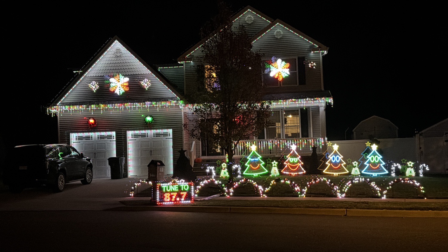 Kansas Ave Light Show, Christmas lights in Toms River, NJ (photo 4)