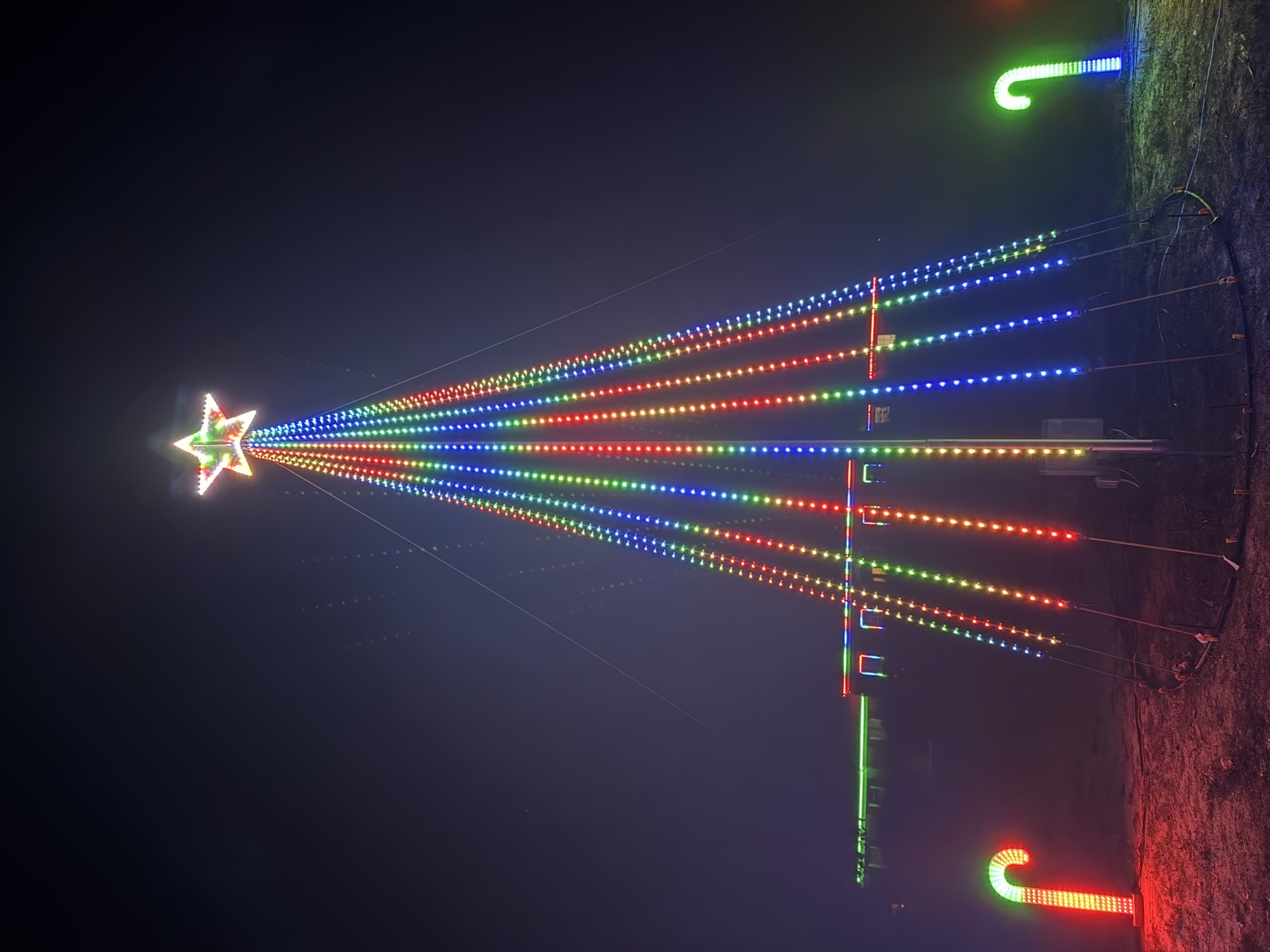 Howell Family’s SHINE Show, Christmas lights in Milton, FL (photo 1)