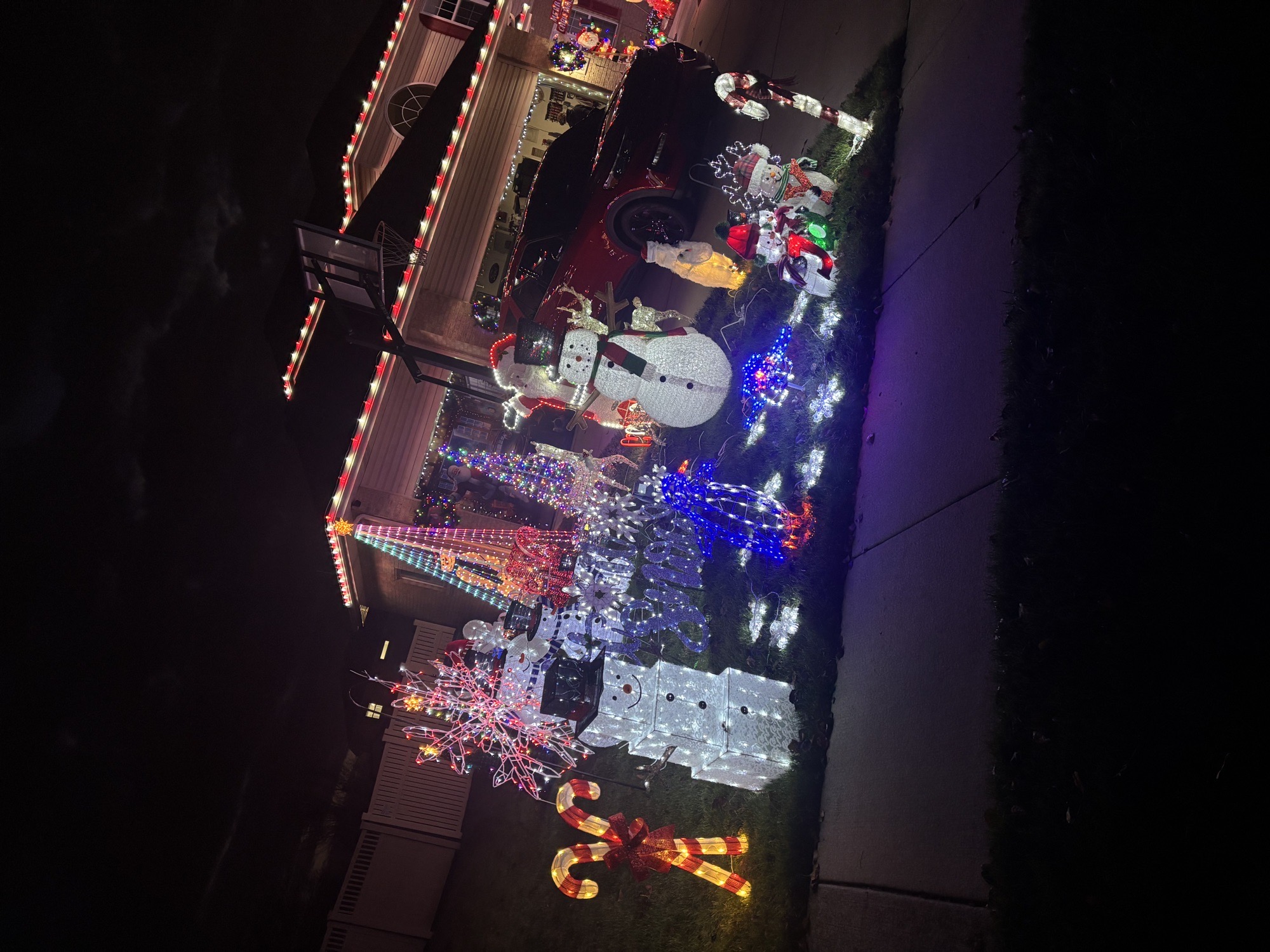 The Groenewold’s Christmas Miracle, Christmas lights in New Lenox, IL (photo 3)