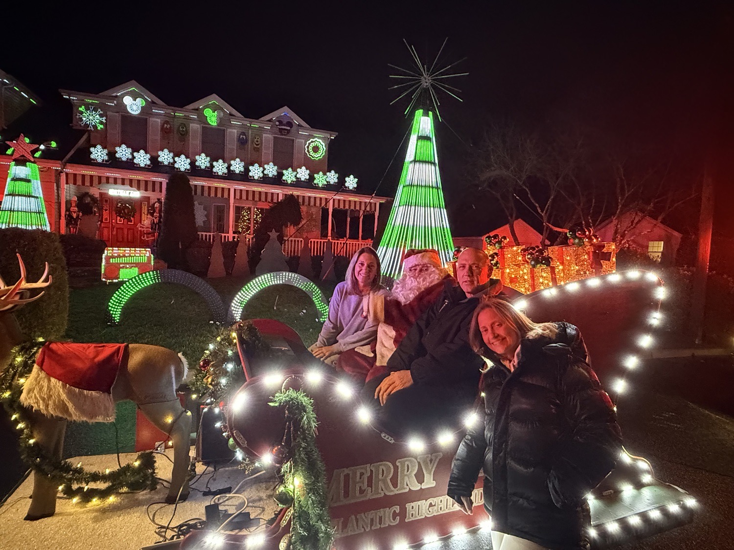 DePasca Family Lights, Christmas lights in Atlantic Highlands, NJ (photo 4)