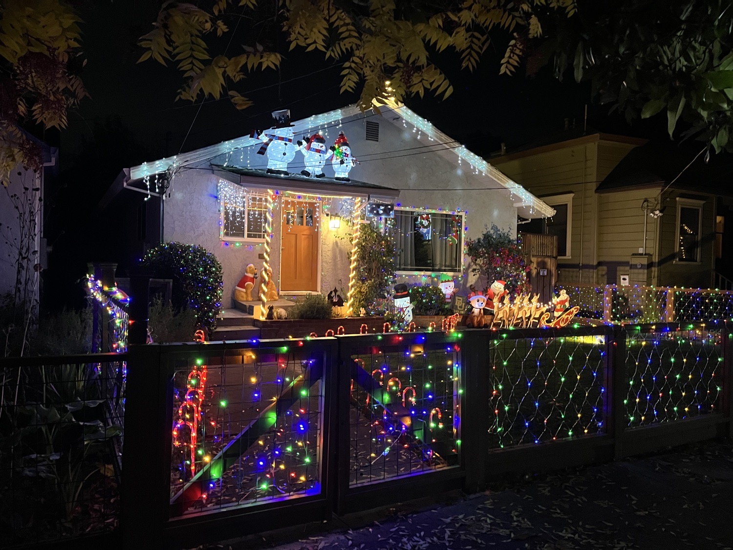 Christmas Mac Shack, Christmas lights in Santa Rosa, CA (photo 1)