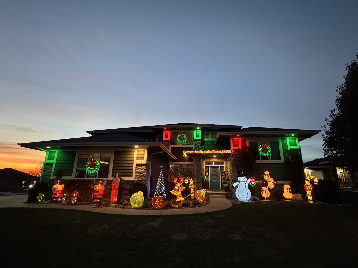 A Very Merry Christmas House, Christmas lights in Polk City, IA (photo 3)