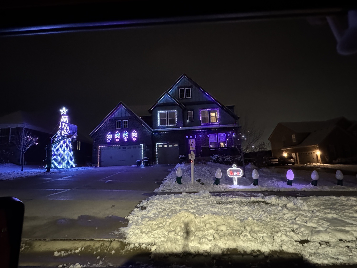 Lights On Brooks Run, Christmas lights in Liberty Twp, OH (photo 2)