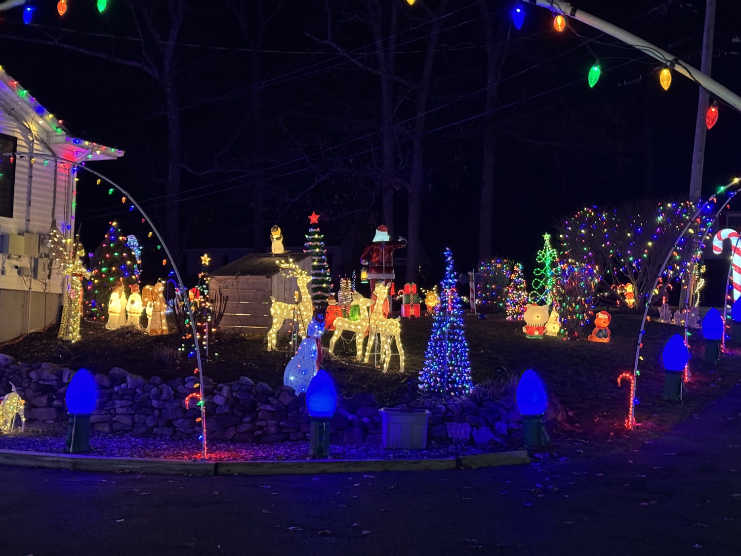 Camp crest, Christmas lights in Monson, MA (photo 5)