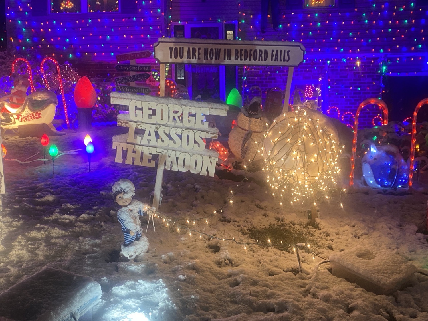 The Movie House, Christmas lights in Norristown, PA (photo 1)