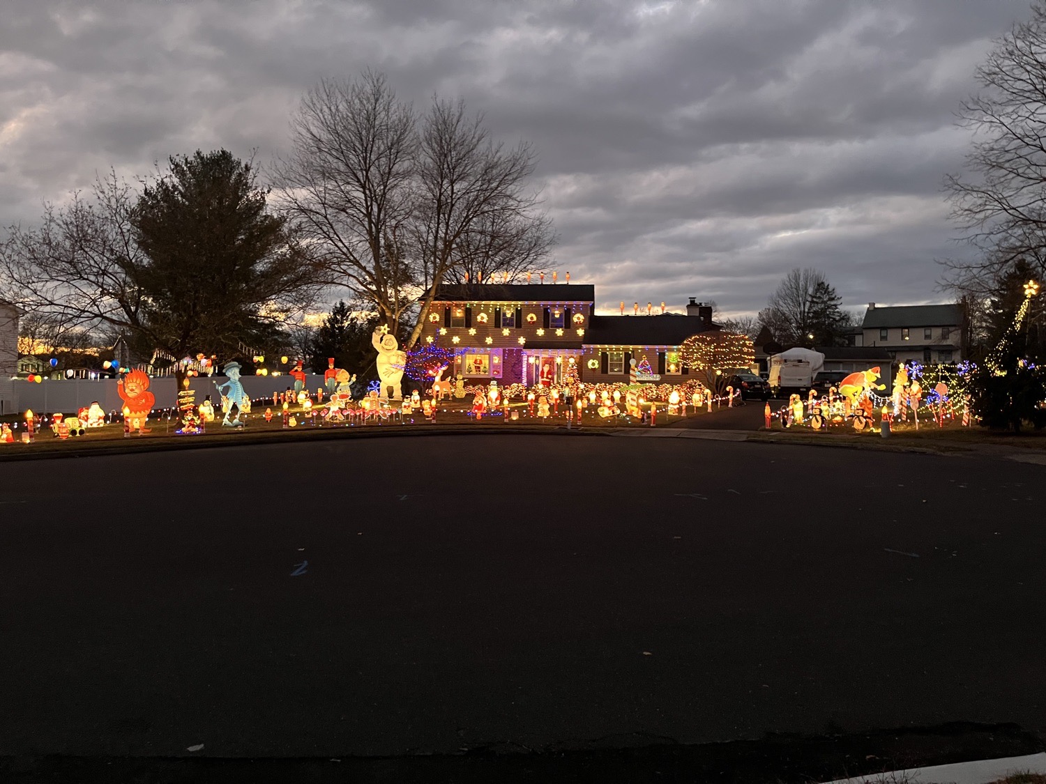 Walter’ Christmas, Christmas lights in Lansdale, PA (photo 5)