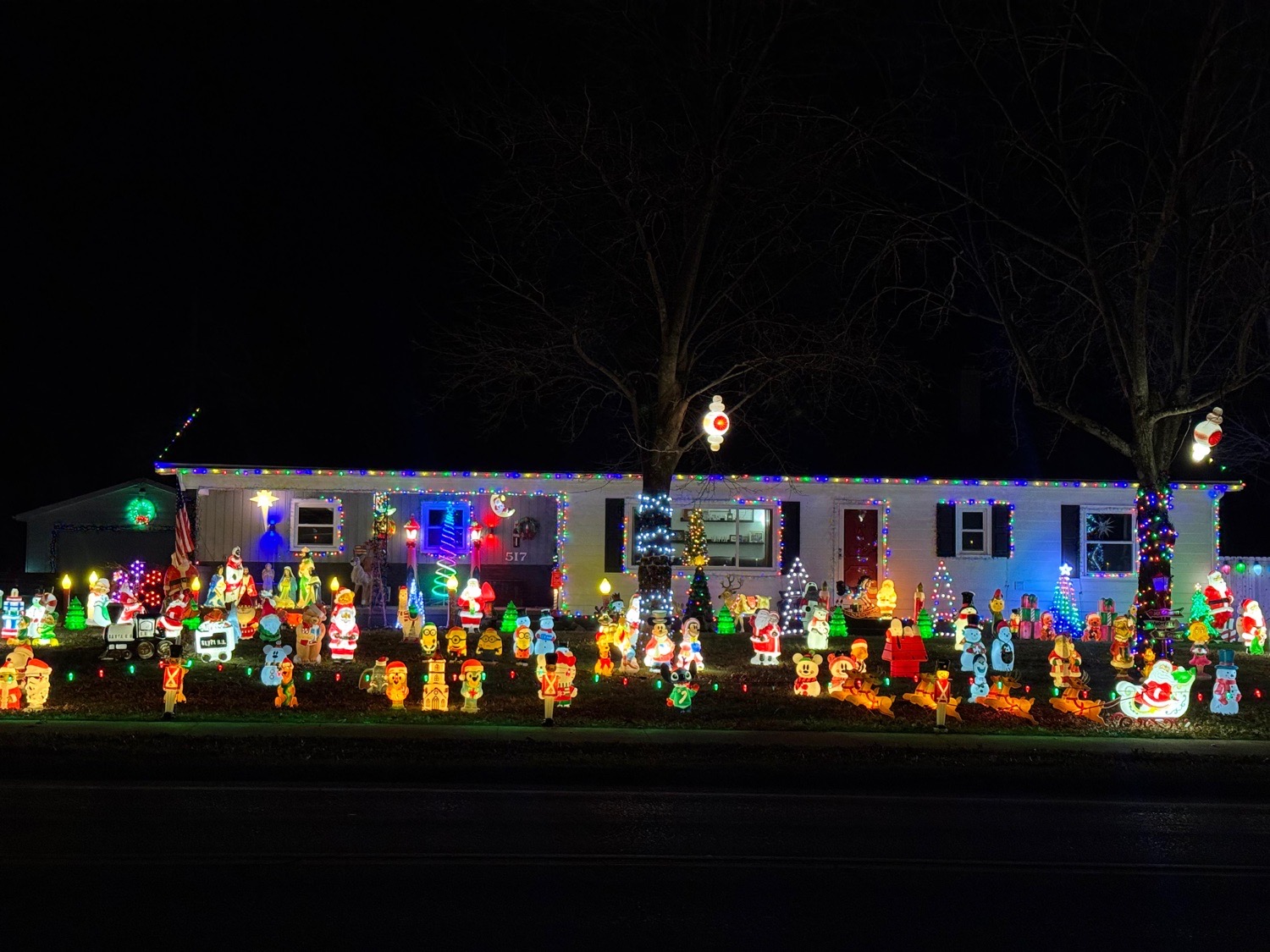 Pasquinelli Christmas Display, Christmas lights in Tuscarawas, OH (photo 3)