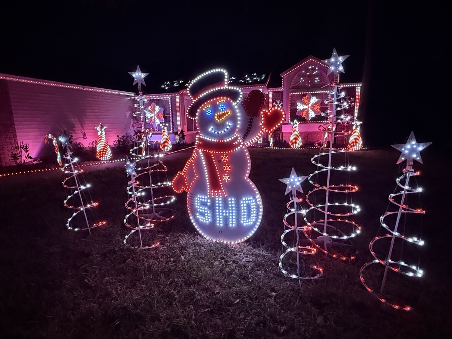Valley View Light Show, Christmas lights in Palm Harbor, FL (photo 3)