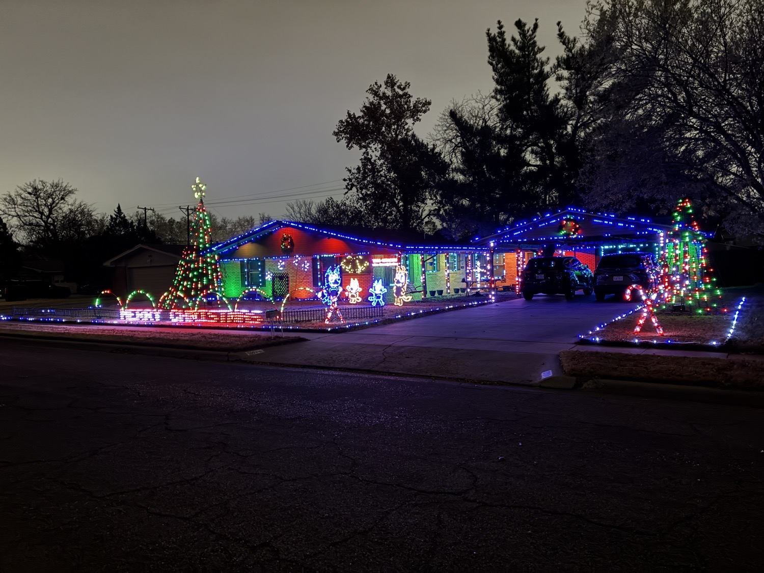 5003-18th, Christmas lights in Lubbock, TX (photo 1)