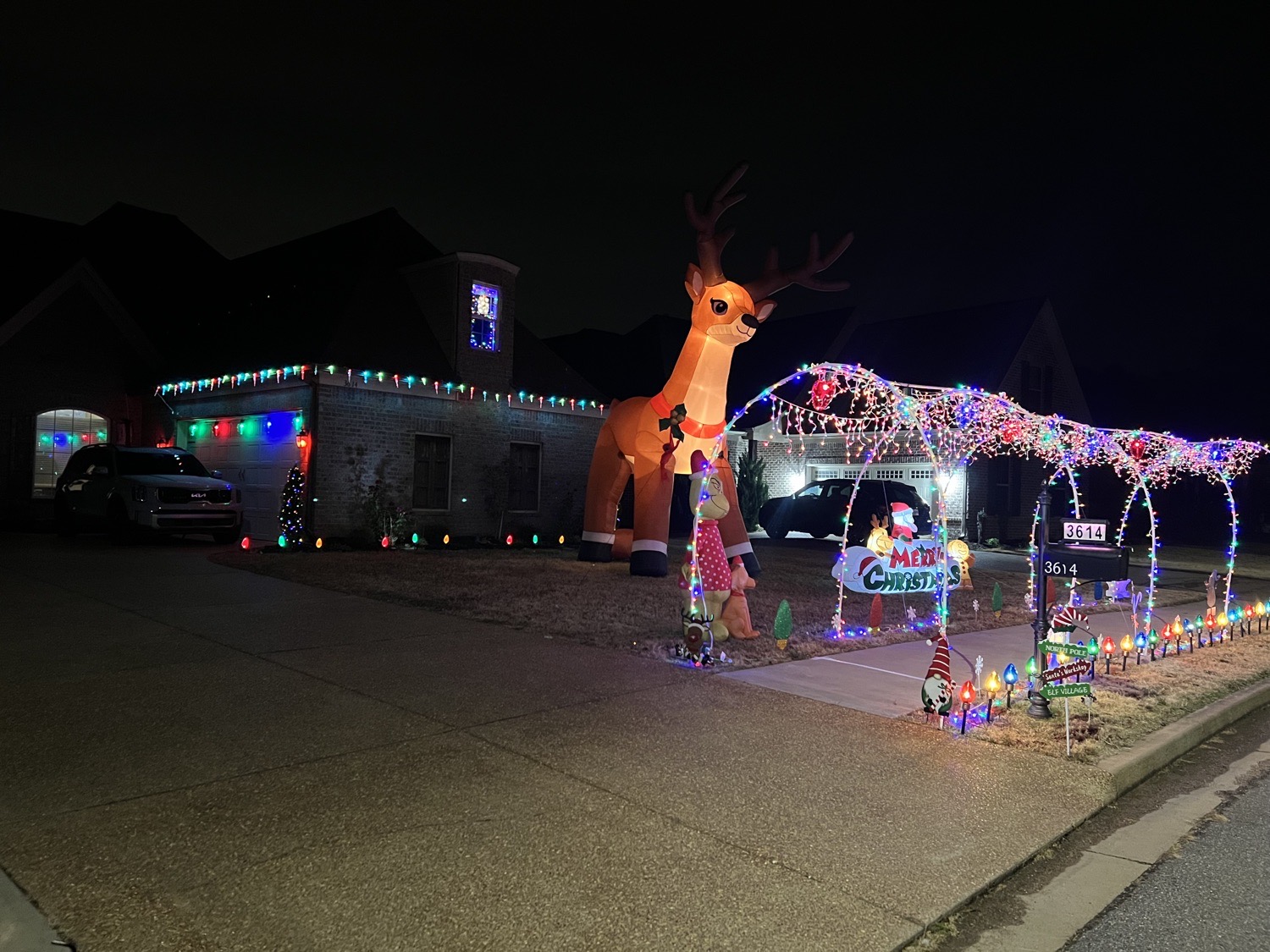 Rudolph’s Tunnel Of Lights, Christmas lights in Southaven, MS (photo 1)