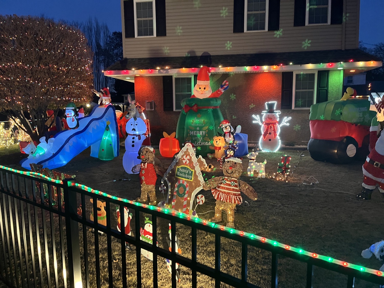 Christmas on Bennett, Christmas lights in Springfield, PA (photo 4)