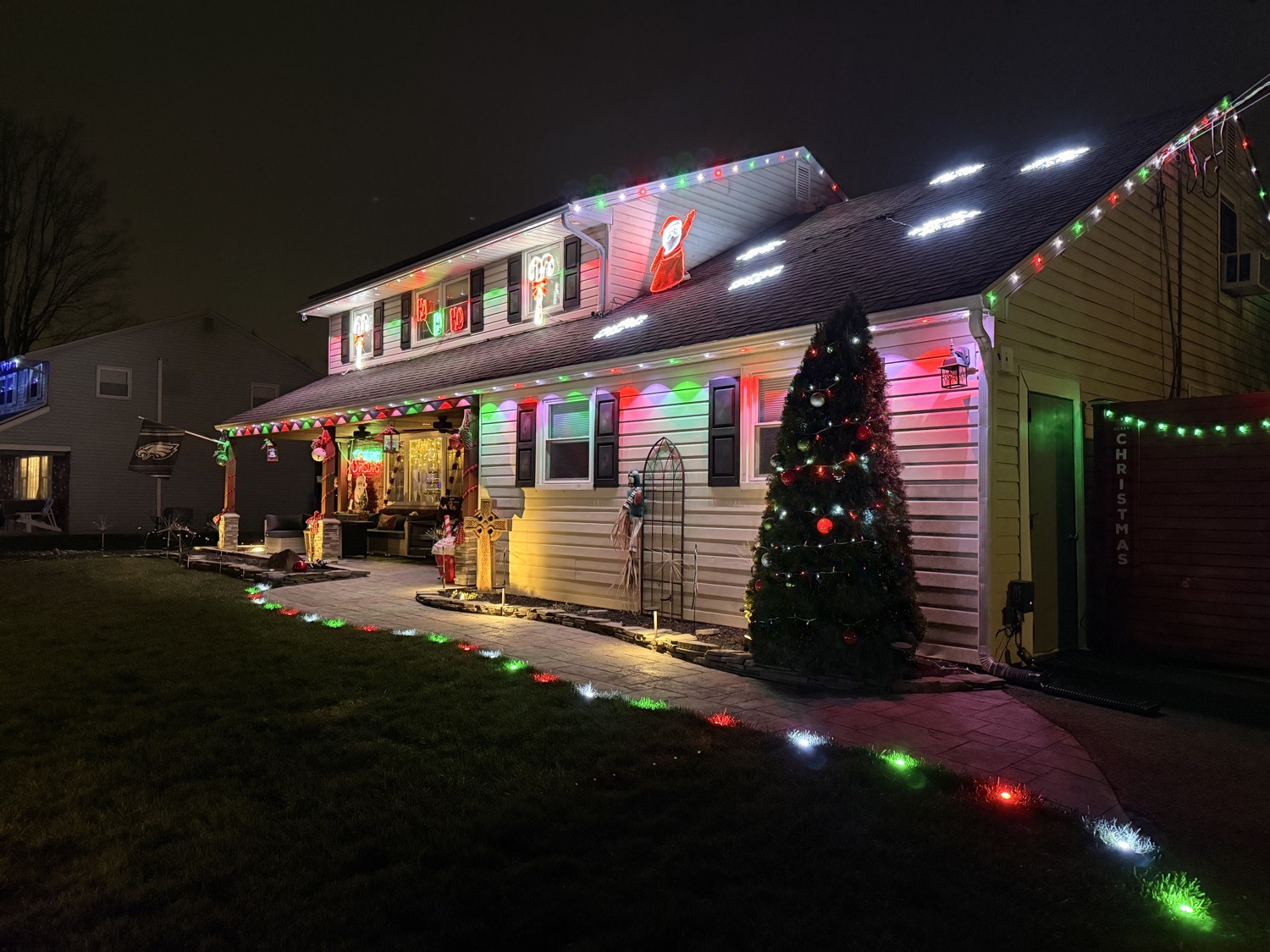 Merry Meetinghouse Village, Christmas lights in Hatboro, PA (photo 4)