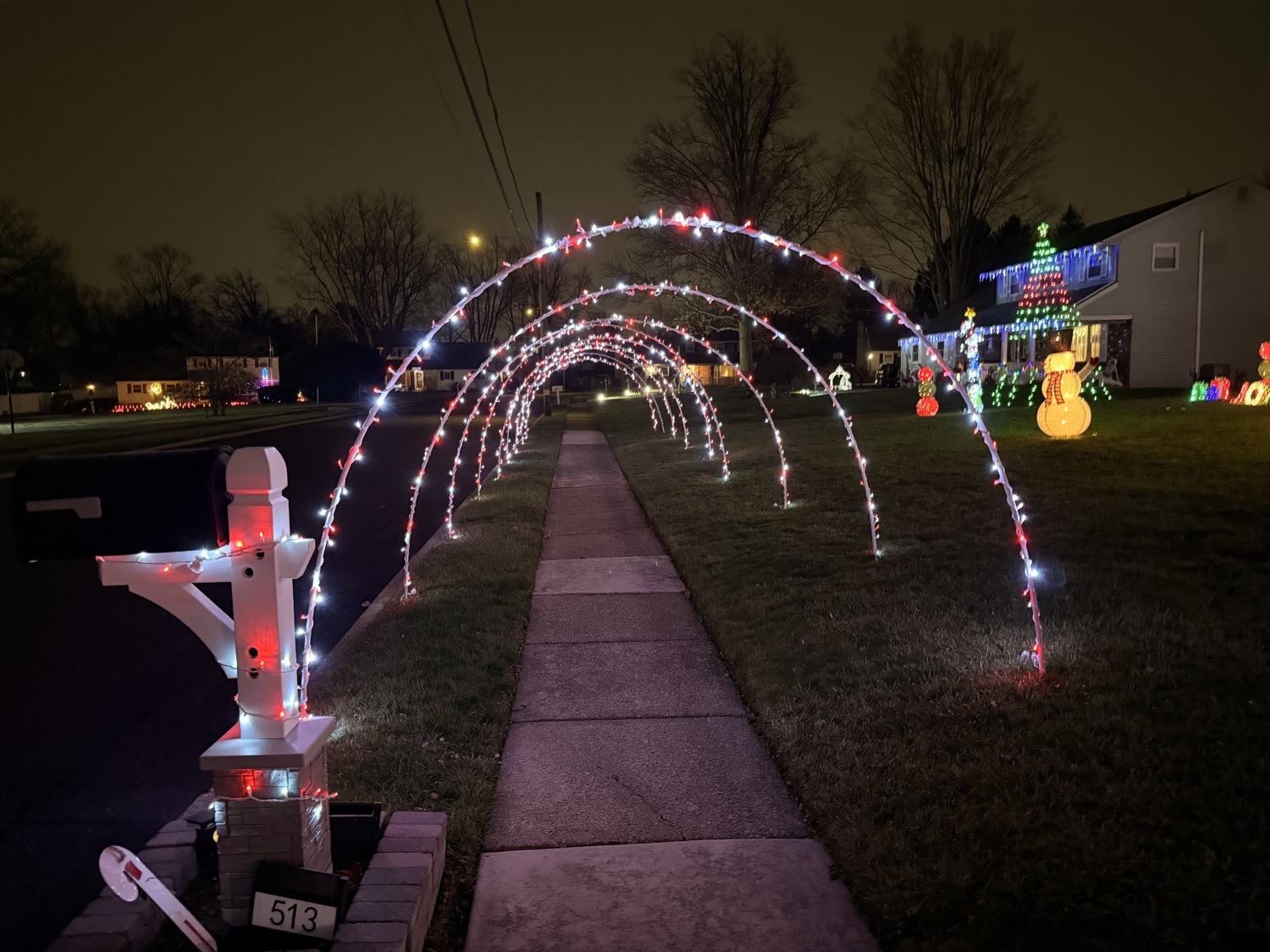 Merry Meetinghouse Village, Christmas lights in Hatboro, PA (photo 5)