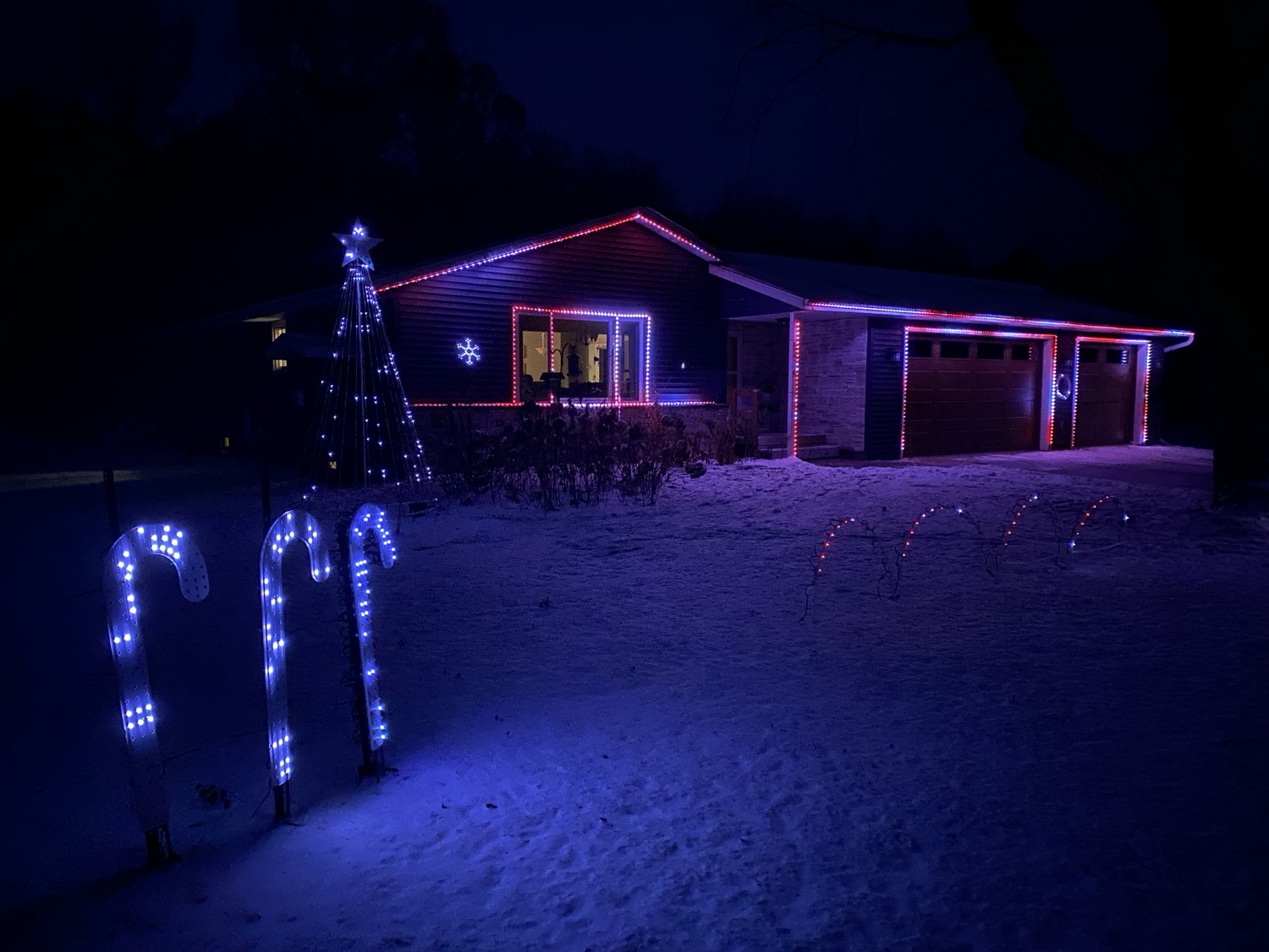 Christmas on Claret, Christmas lights in Stevens Point, WI (photo 1)