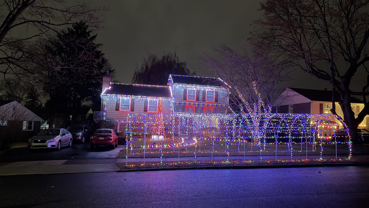 Christmas On Kennerly, Christmas lights in Springfield, PA (photo 1)
