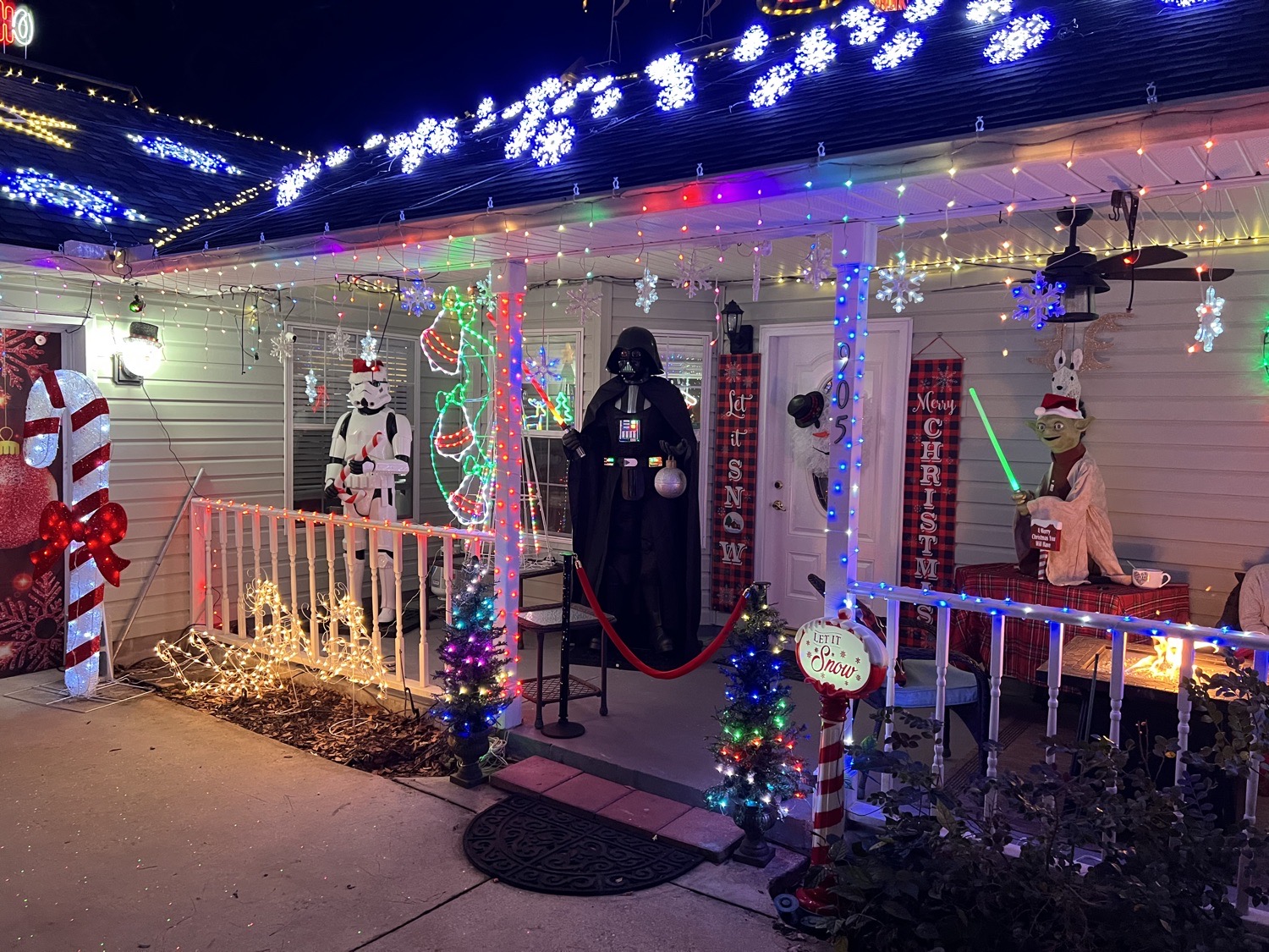 Lights on Delcie, Christmas lights in Saint Augustine, FL (photo 5)