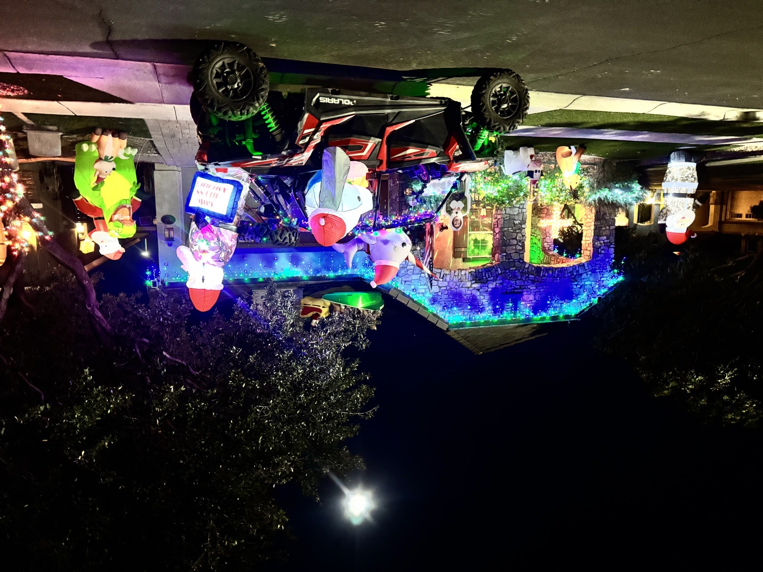 Character’s on Benton, Christmas lights in Mesa, AZ (photo 1)