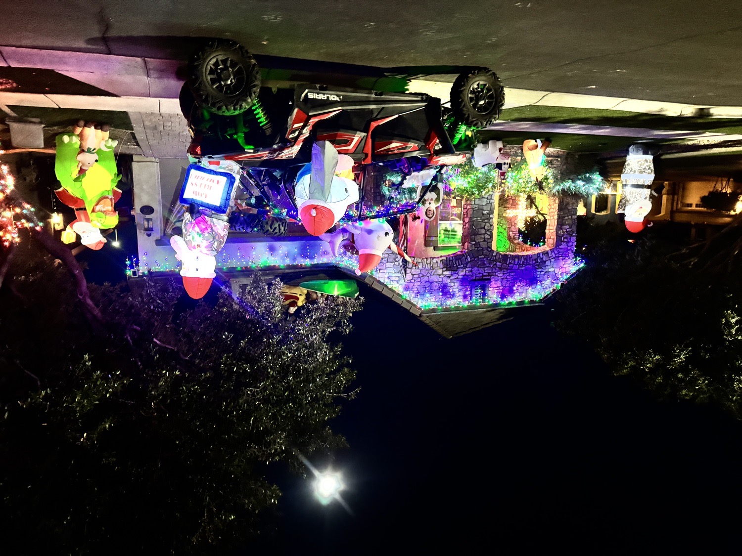 Character’s on Benton, Christmas lights in Mesa, AZ (photo 2)